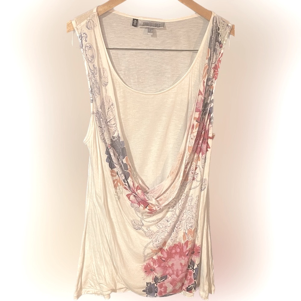 Jennifer Lopez flower tank